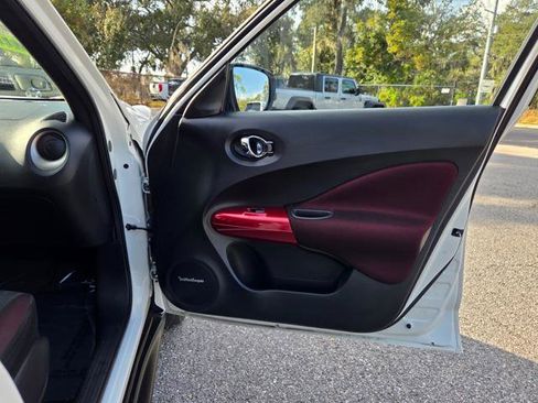 Used 2015 Nissan Juke SV w/ Technology Package image 27