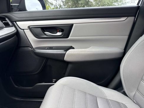 Used 2017 Honda CR-V LX image 27