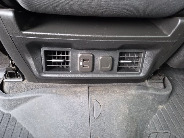 Used 2022 Chevrolet Silverado 1500 LT AWD/4WD image 21