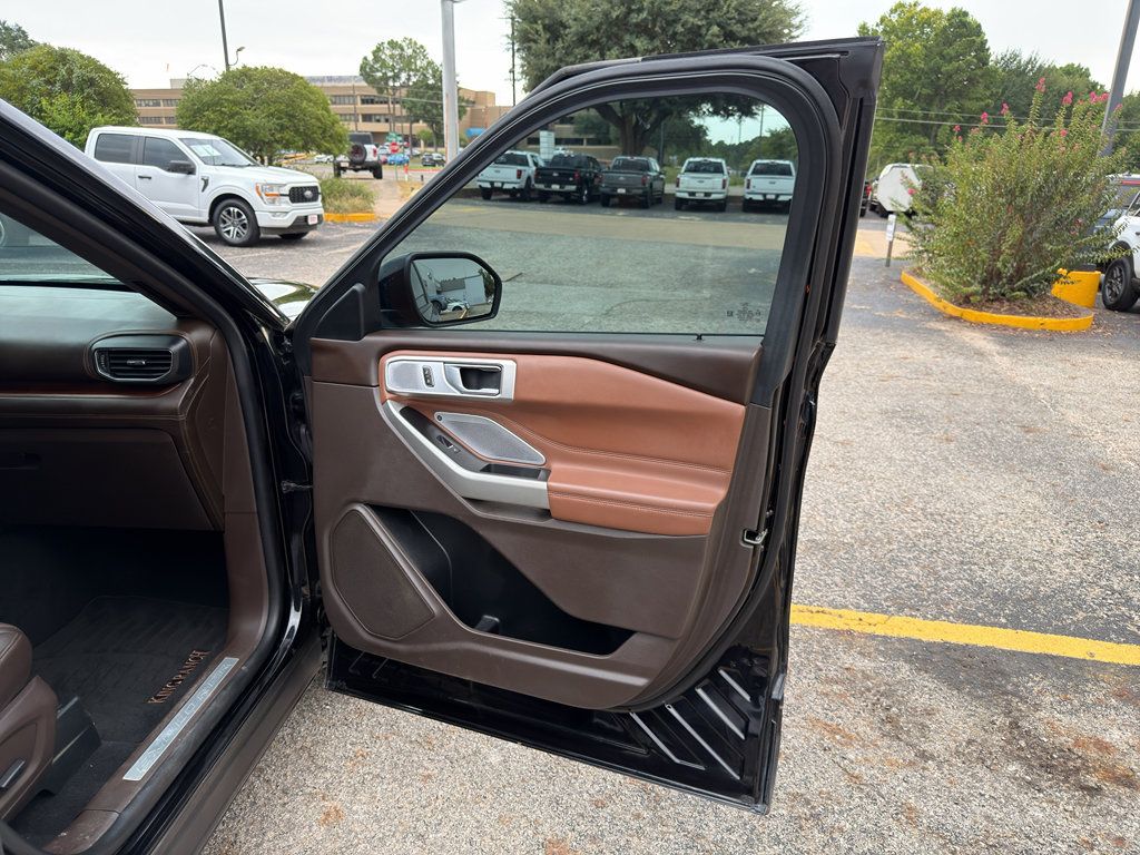 Used 2023 Ford Explorer King Ranch w/ Technology Package RWD image 25