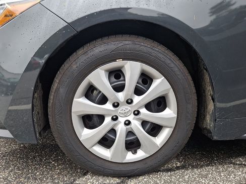 Used 2024 Toyota Corolla LE FWD image 4