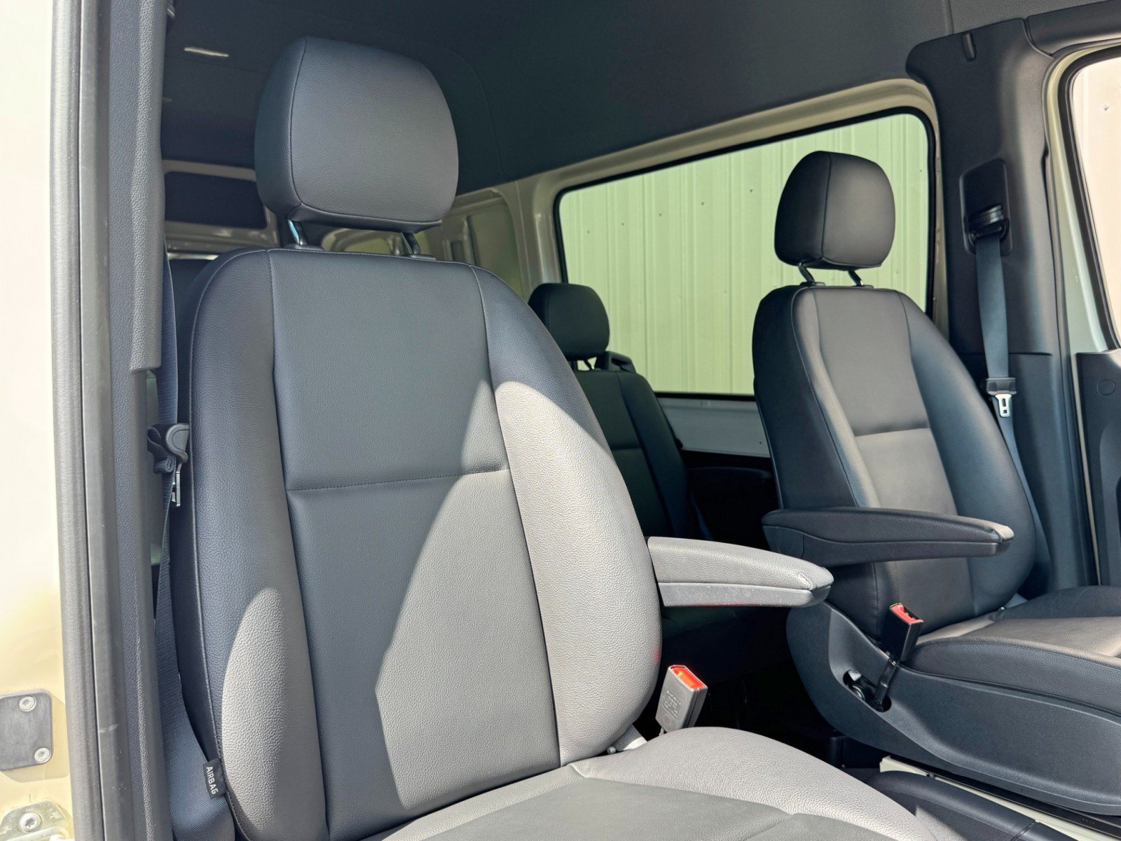Used 2021 Mercedes-Benz Sprinter 2500 w/ Comfort Plus Package image 30