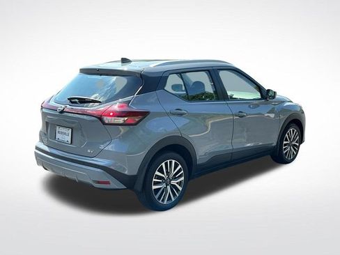 Used 2024 Nissan Kicks SV FWD image 7