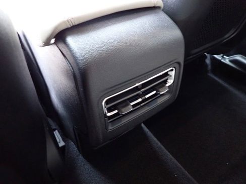 New 2026 Lincoln Corsair Premiere image 18