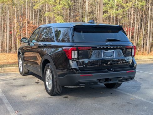 New 2026 Ford Explorer Active image 5