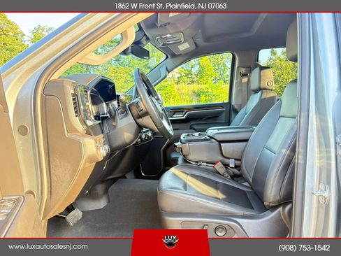 Used 2026 GMC Sierra 1500 SLT AWD/4WD image 23