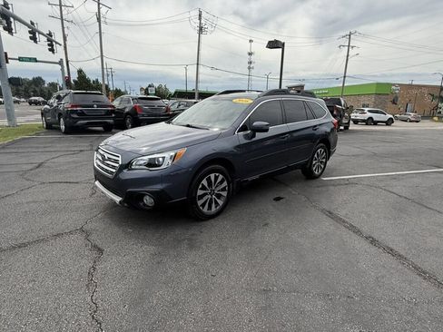Used 2016 Subaru Outback 2.5i Limited AWD/4WD image 13