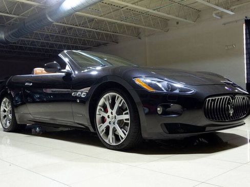 Used 2015 Maserati GranTurismo Convertible RWD image 36