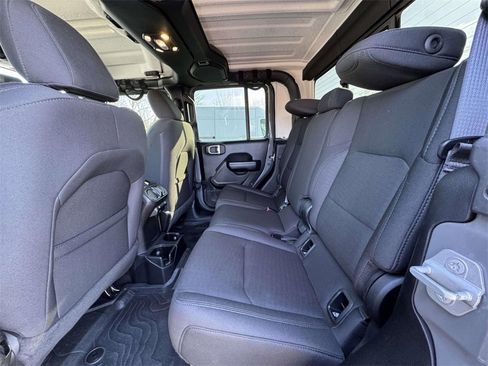 Used 2020 Jeep Gladiator Sport w/ Quick Order Package 24S image 14