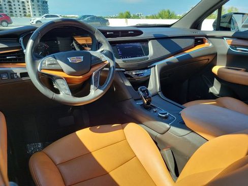 Certified 2022 Cadillac XT5 Premium Luxury FWD image 13
