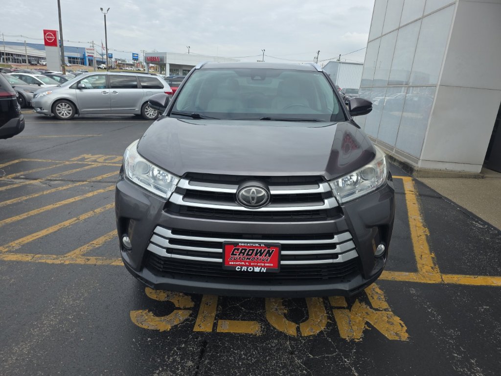 Used 2017 Toyota Highlander XLE AWD/4WD image 10