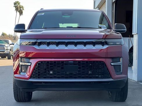 New 2026 Jeep Grand Wagoneer 4WD image 9