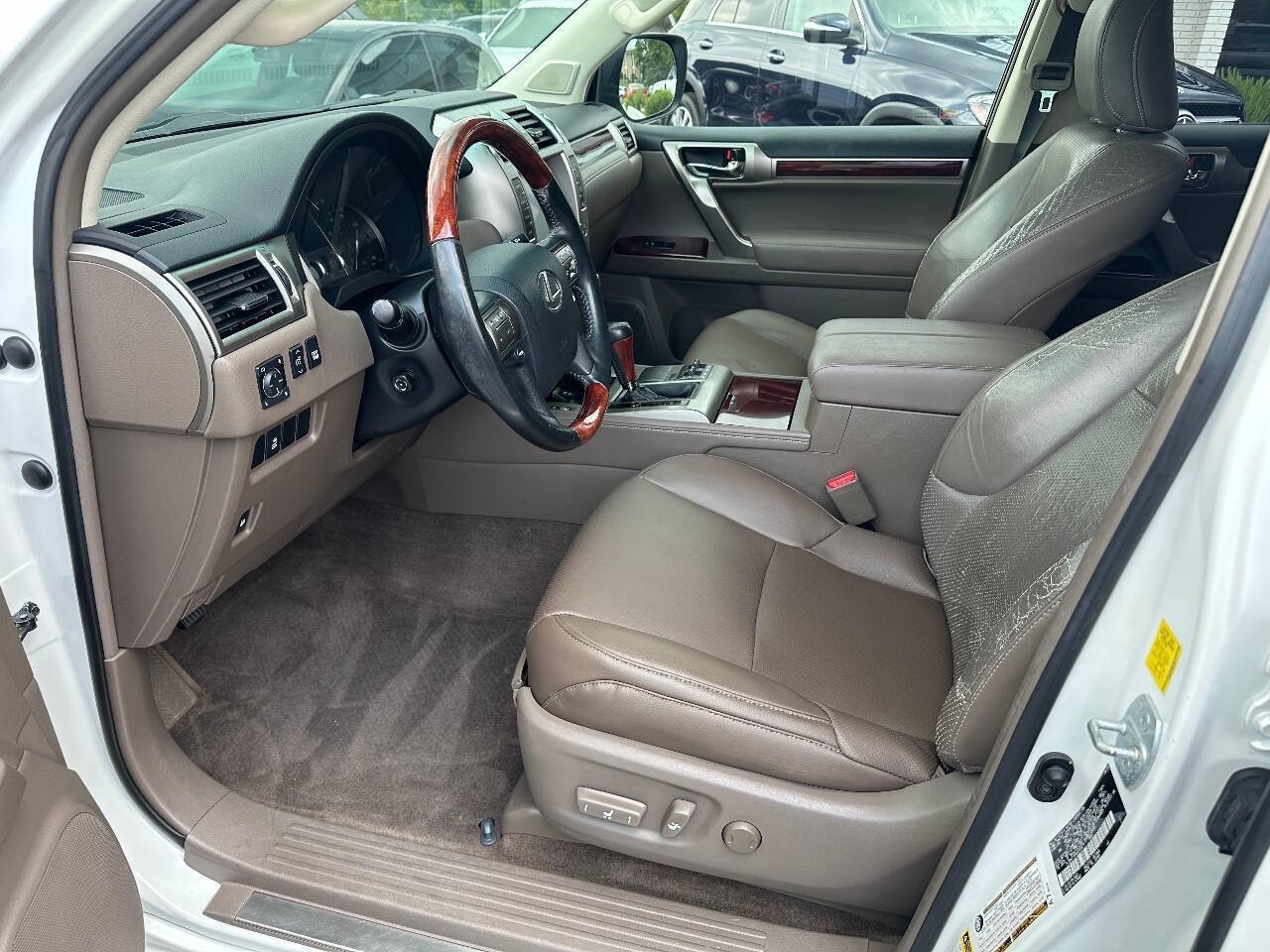 Used 2011 Lexus GX 460 w/ Comfort Plus Pkg AWD/4WD image 8
