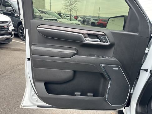 Used 2024 Chevrolet Silverado 1500 LTZ image 10