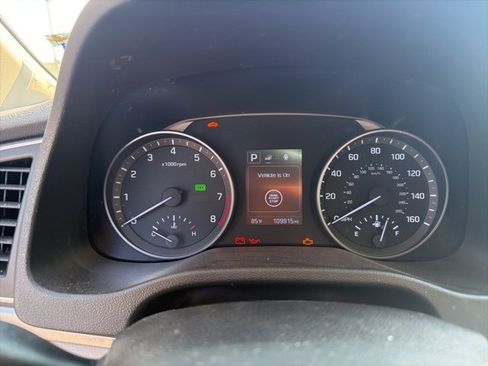 Used 2017 Hyundai Elantra Value Edition image 2