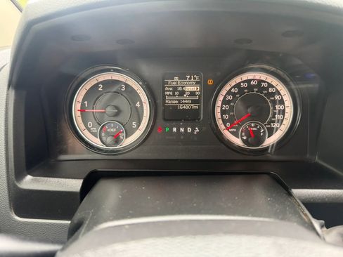 Used 2018 RAM 2500 Tradesman w/ Chrome Appearance Group image 25