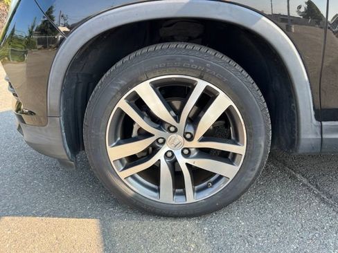 Used 2017 Honda Pilot Touring image 10