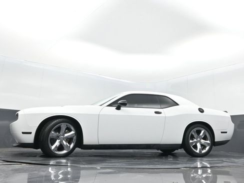 Used 2012 Dodge Challenger R/T image 27