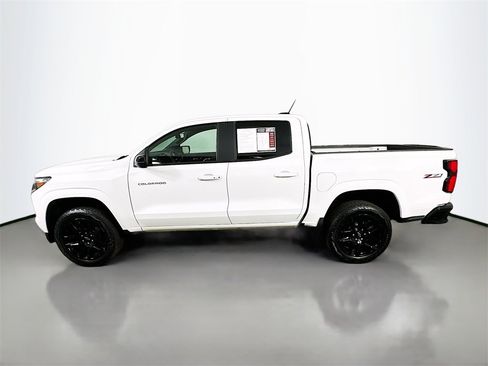 Used 2024 Chevrolet Colorado Z71 w/ Safety Package image 5