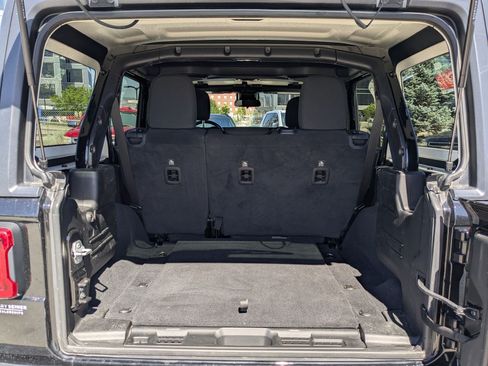 Used 2020 Jeep Wrangler Unlimited Sport AWD/4WD image 30
