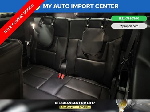 Used 2022 Ford Explorer XLT w/ Equipment Group 202A image 27