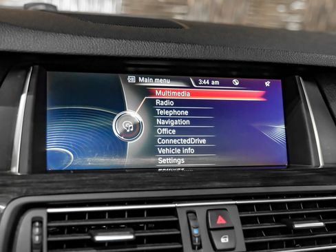 Used 2014 BMW 550i Sedan RWD image 33