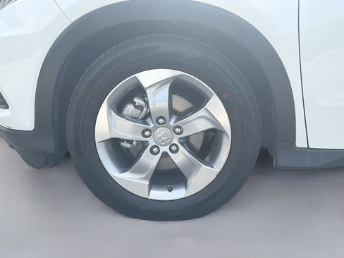 Used 2021 Honda HR-V LX image 36