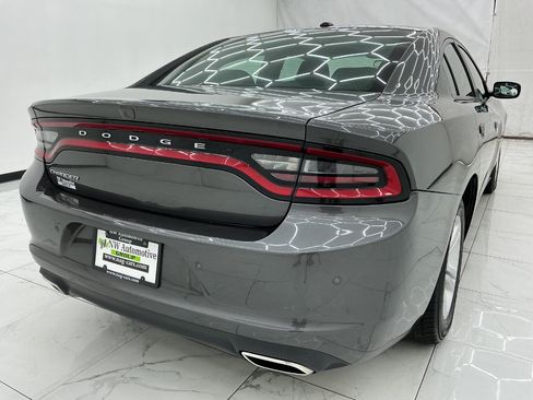 Used 2020 Dodge Charger SXT w/ Leather Interior Group RWD image 8