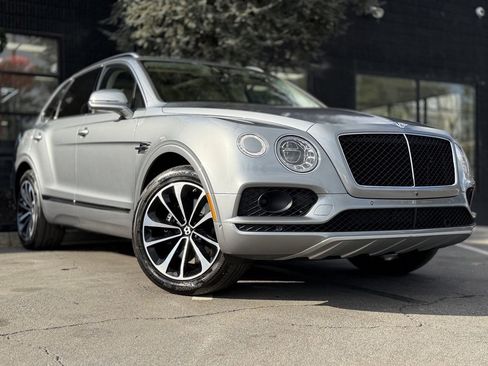 Used 2019 Bentley Bentayga image 8