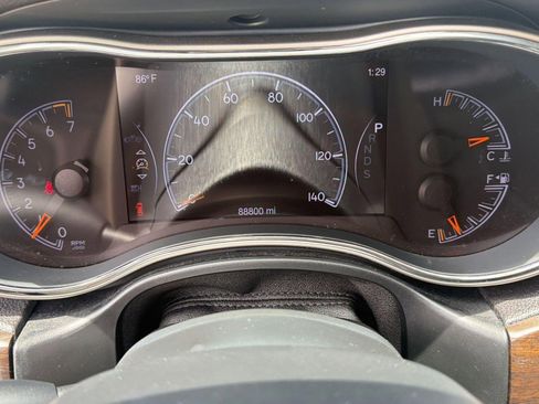 Used 2014 Jeep Grand Cherokee Limited RWD image 18