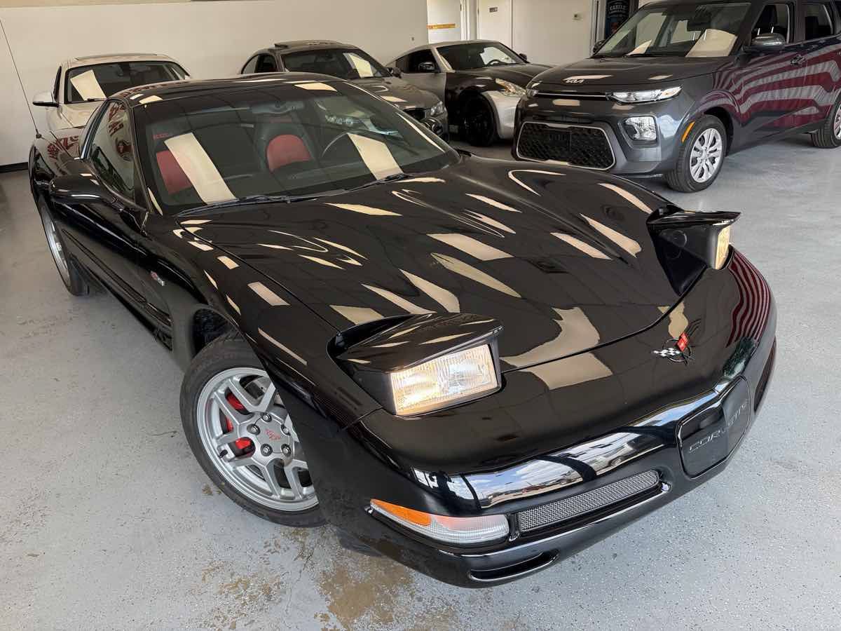 Used 2002 Chevrolet Corvette Z06 w/ Memory Pkg RWD image 10