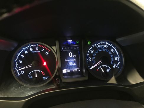 Used 2022 Toyota Tacoma Limited RWD image 17