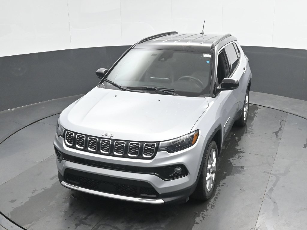 Used 2025 Jeep Compass Limited AWD/4WD image 35