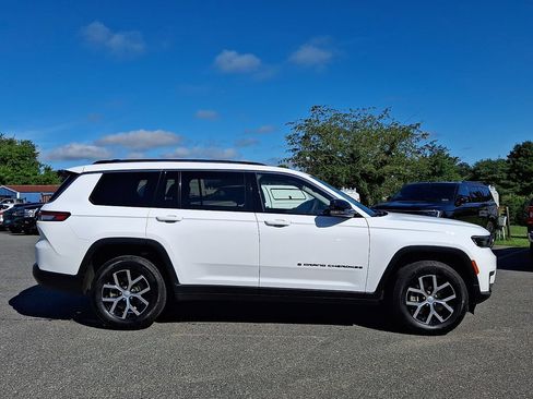 Used 2023 Jeep Grand Cherokee L Limited w/ Trailer Tow Group (B) AWD/4WD image 7