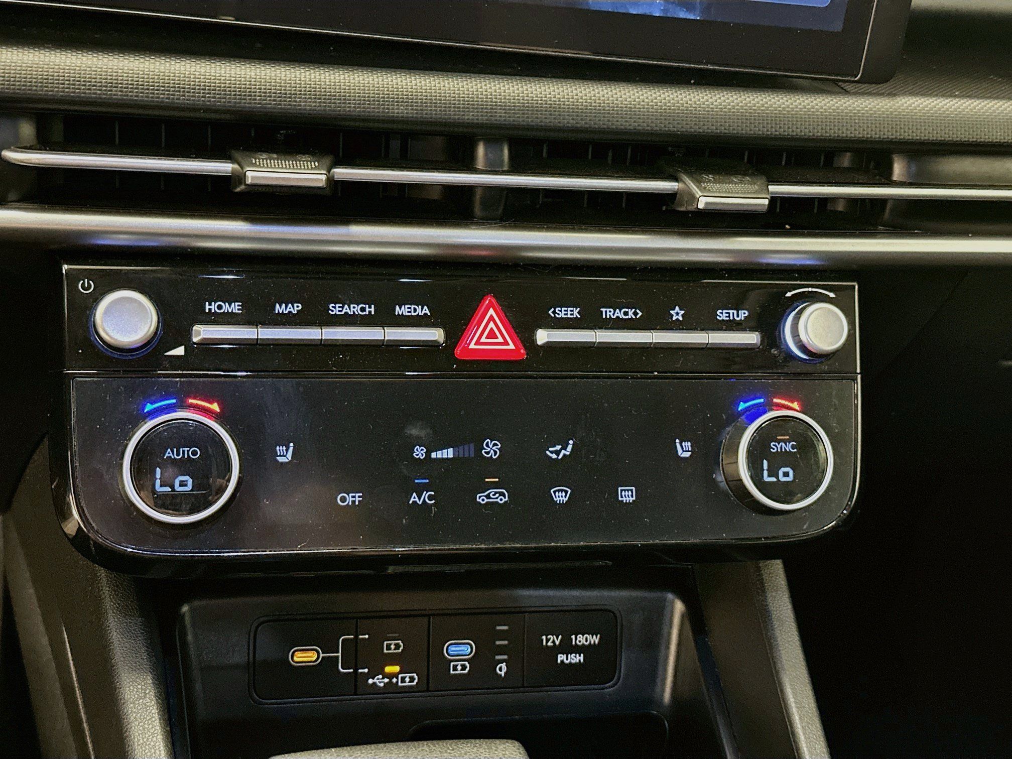 Used 2025 Hyundai Tucson SEL AWD/4WD image 23