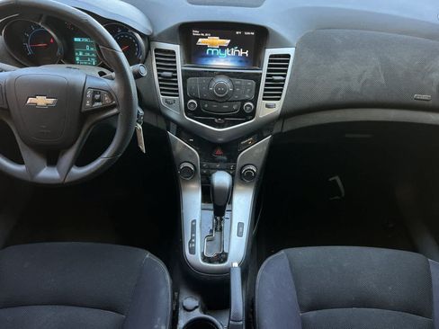 Used 2015 Chevrolet Cruze LT FWD image 4