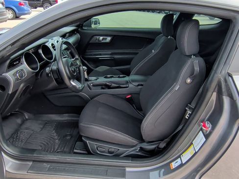 Used 2021 Ford Mustang GT RWD image 12
