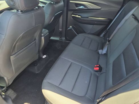 Used 2022 Chevrolet TrailBlazer RS FWD image 11