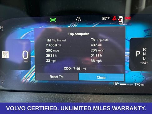 Used 2024 Volvo XC40 B5 Ultimate AWD/4WD image 28