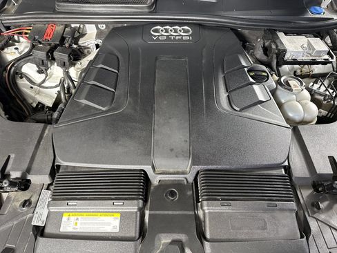 Used 2017 Audi Q7 3.0T Prestige AWD/4WD image 28