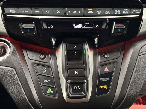 Used 2025 Honda Odyssey Sport-L image 32