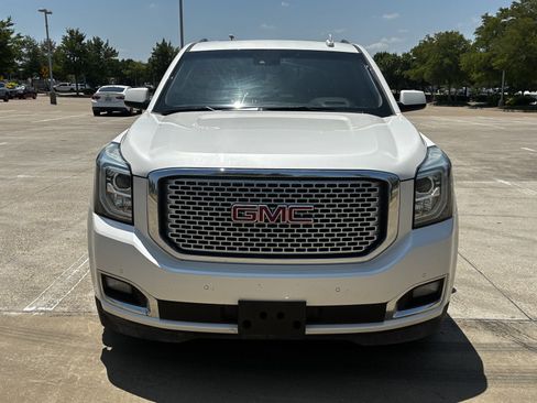 Used 2015 GMC Yukon Denali w/ Premium Package AWD/4WD image 16