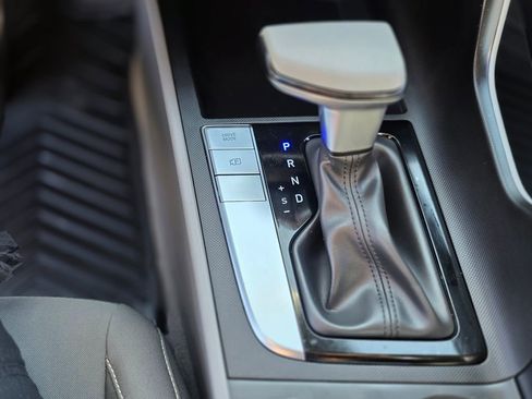 Certified 2024 Hyundai Elantra SEL image 30