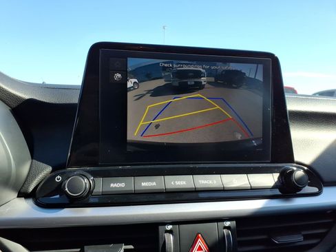 Used 2023 Kia Forte LXS w/ LXS Technology Package FWD image 21