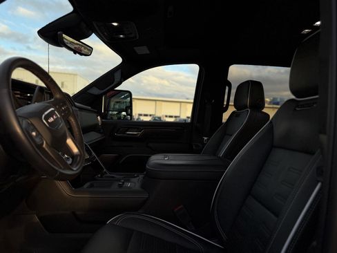 Certified 2025 GMC Sierra 2500 AT4X image 11