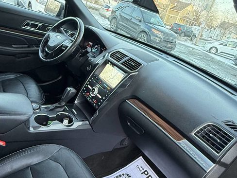 Used 2018 Ford Explorer Limited w/ Ford Safe & Smart Package image 38