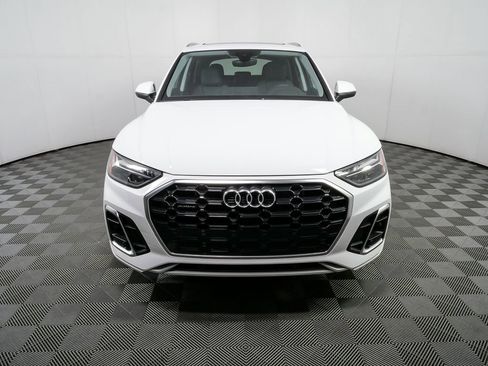 Used 2024 Audi Q5 e Premium w/ Convenience Package AWD/4WD image 34