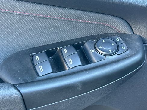 Used 2023 Chevrolet TrailBlazer RS w/ Sun and Liftgate Package FWD image 12