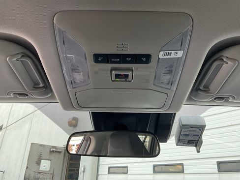 Used 2025 Toyota RAV4 XLE image 16