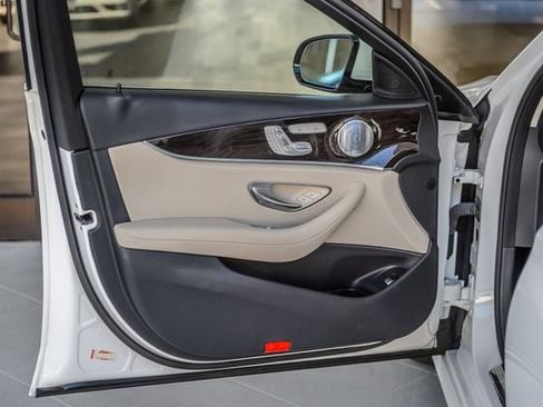 Used 2020 Mercedes-Benz E 350 4MATIC Sedan image 47